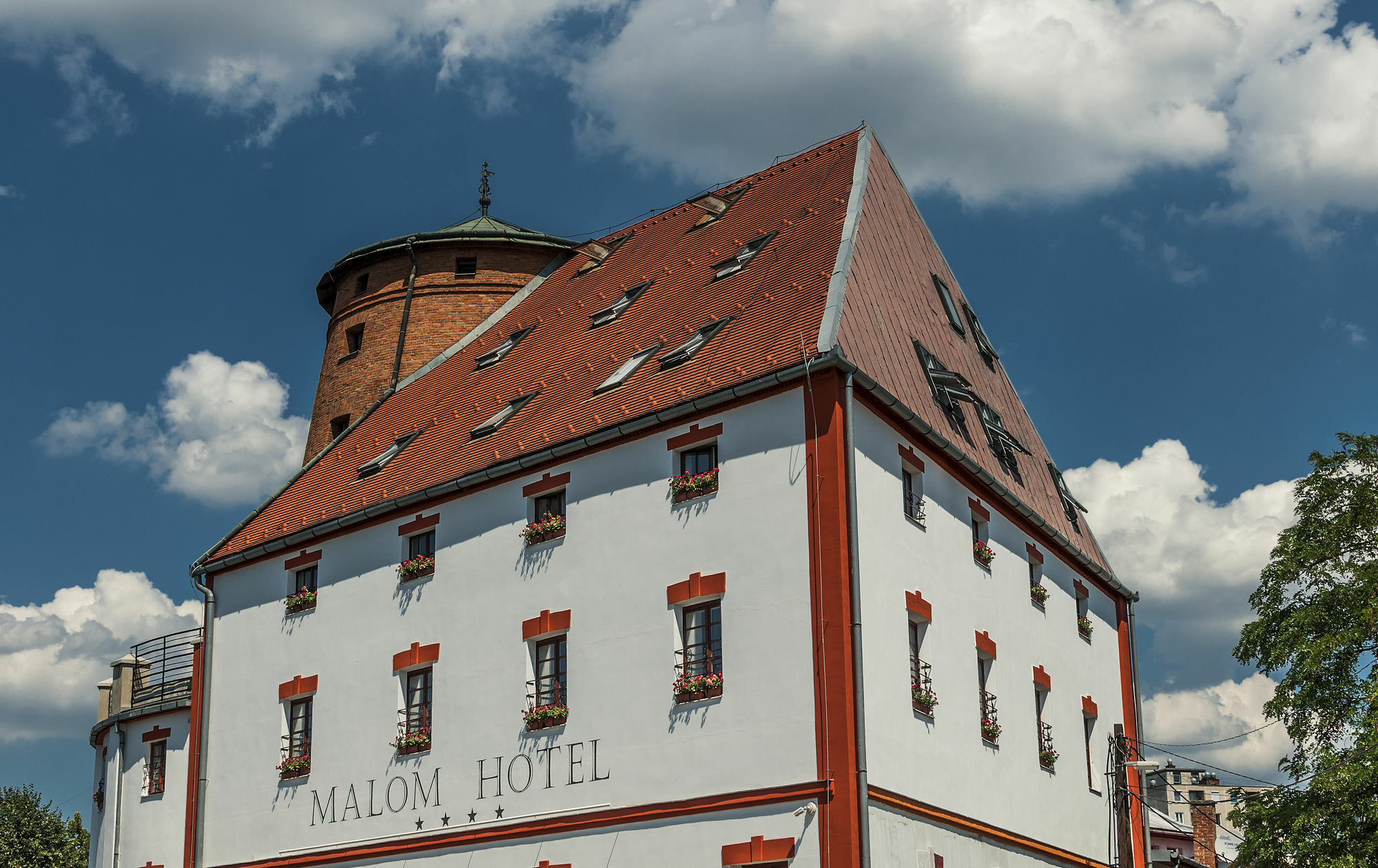 Malom Hotel Debreţin Exterior foto